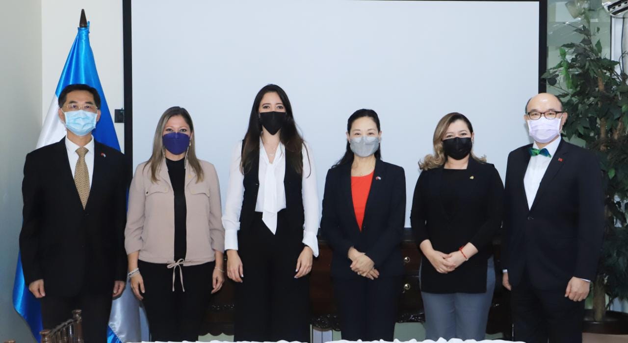Comisión de Relaciones Internacionales recibe visita de Cortesía de la embajada de China – Taiwán